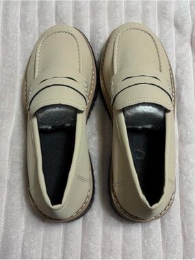 Cream Platform Loafers Sz 39 (8)
